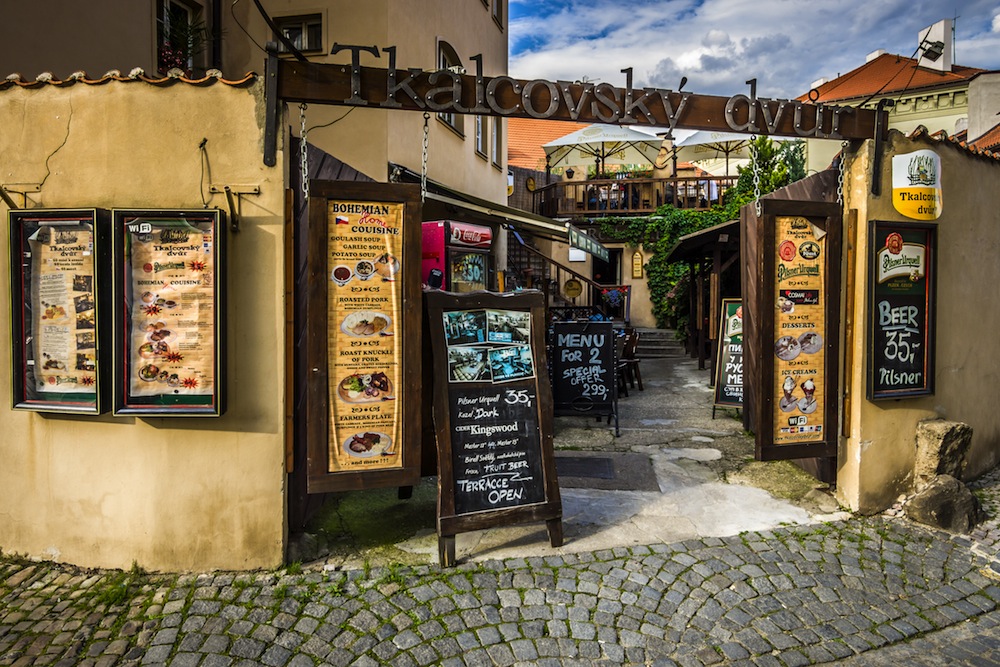 cervezeria praga (Bocman1973 - Shutterstock) cervezeria praga
