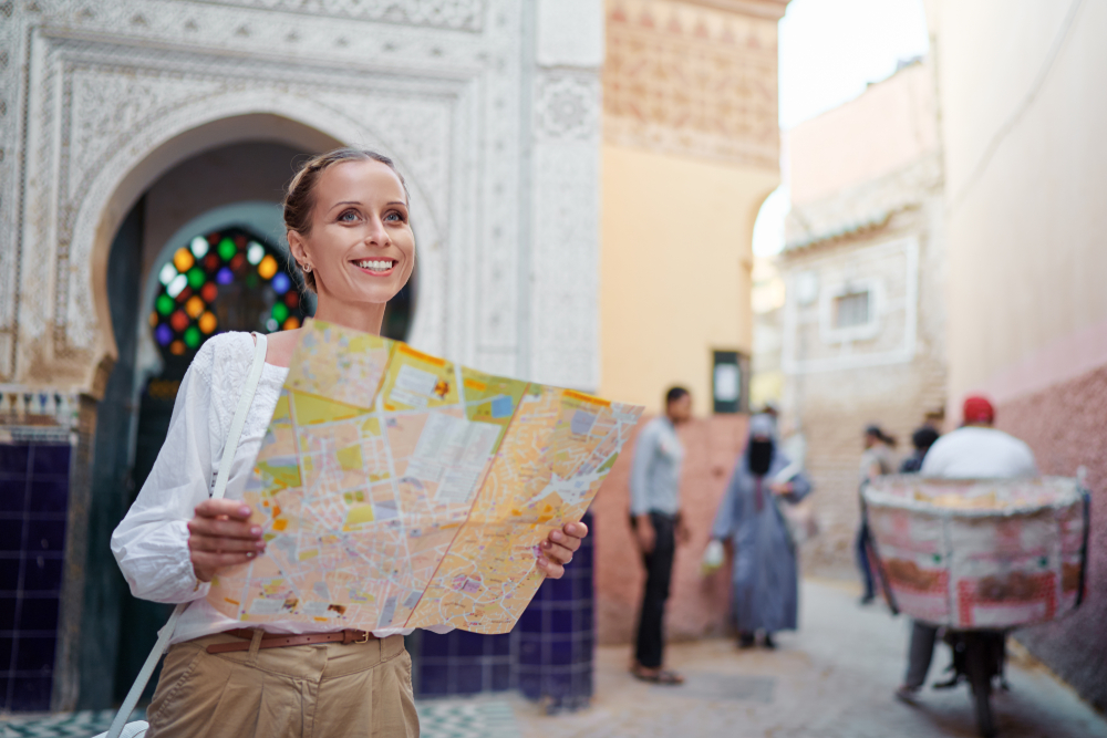 Mujer por las calles de Marrakech