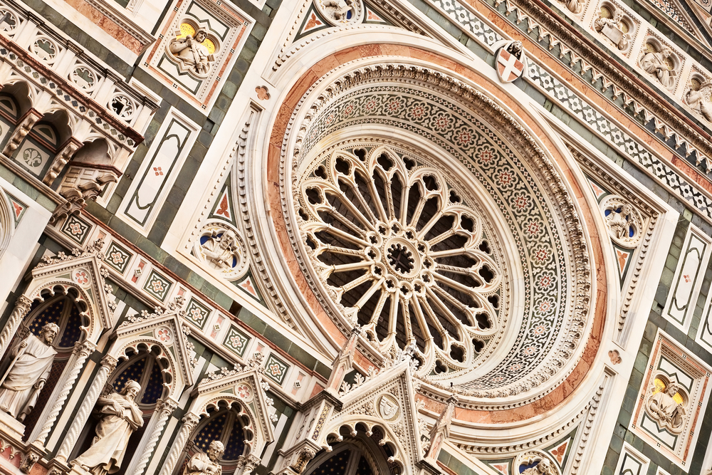 Detalles de la fachada de la Catedral de Florencia