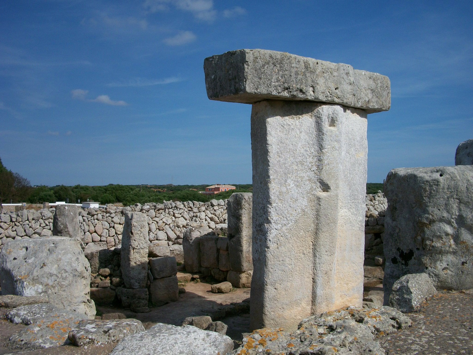 Taulas, una construcción exclusiva de Menorca