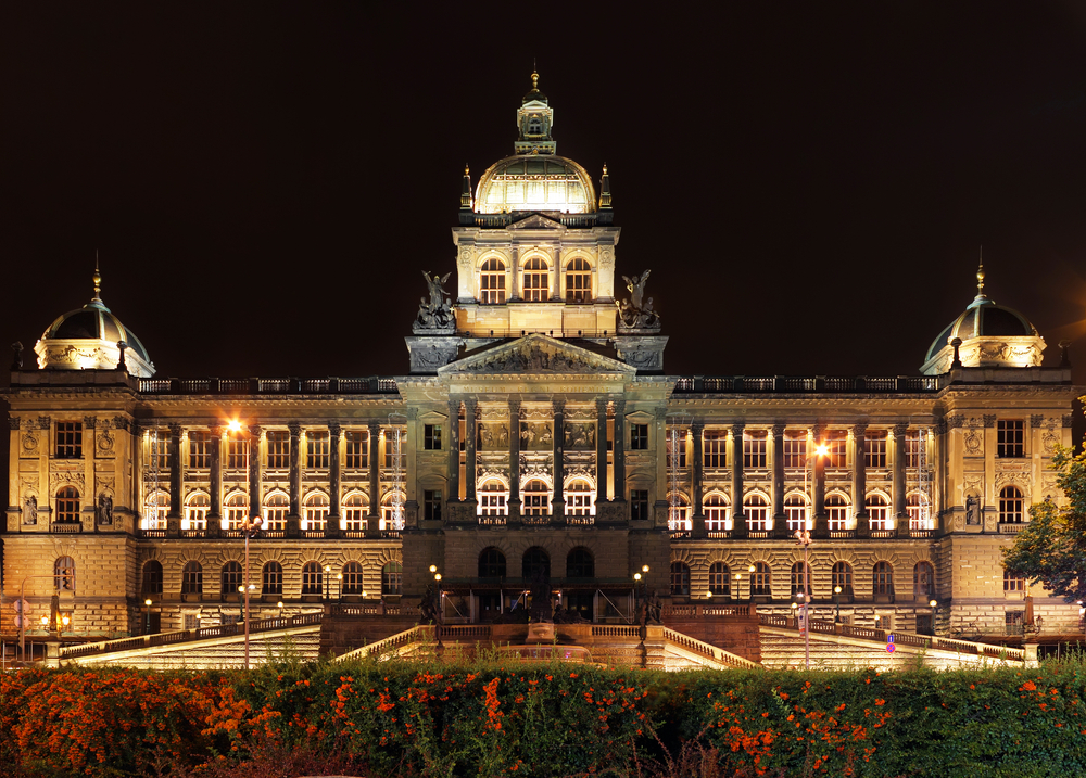 Museo Nacional de Praga de noche