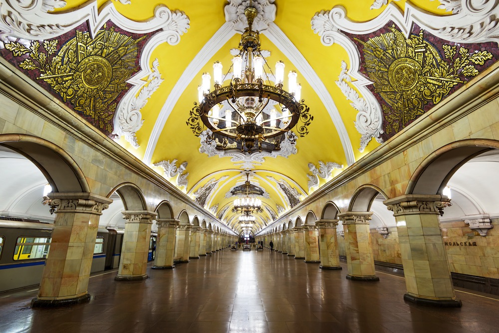palacio subterraneo metro
