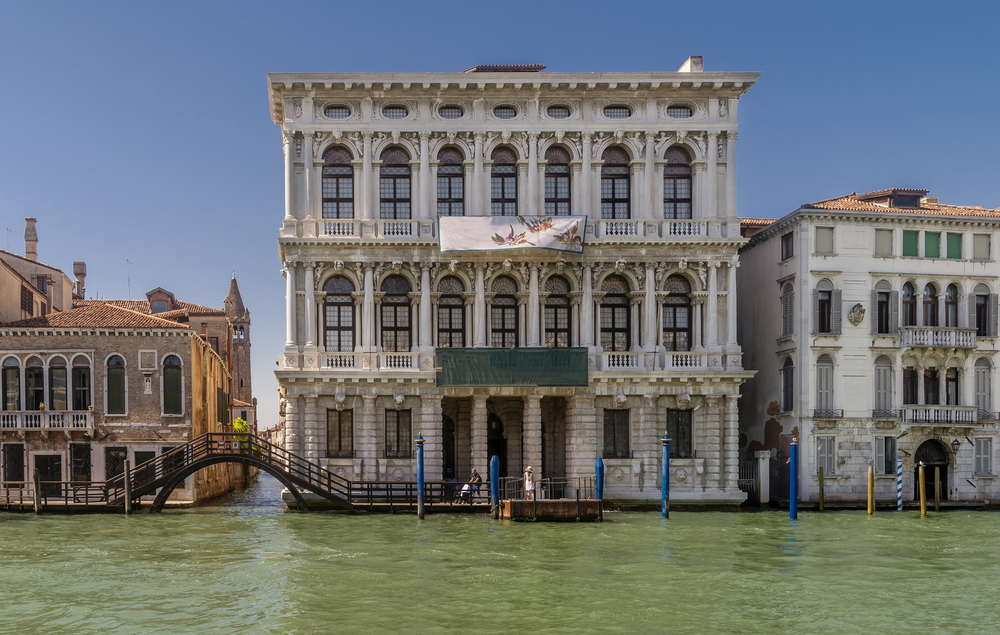 Vista frontal del Ca' Rezzonico de Venecia