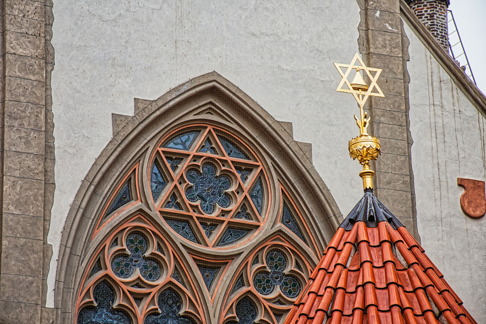 Detalle de la sinagoga Maisel, en Praga