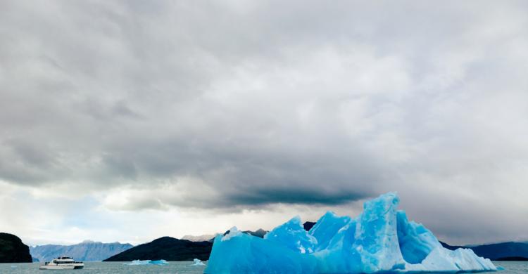 Un crucero por las heladas aguas patagónicas, donde obtendrás vistas impresionantes