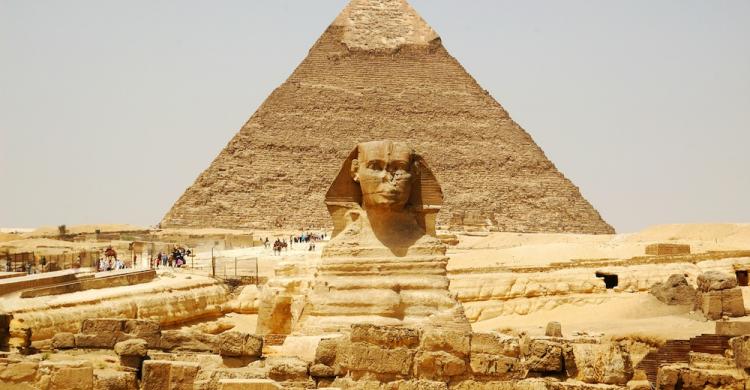 La Gran Esfinge y la pirámide Keops