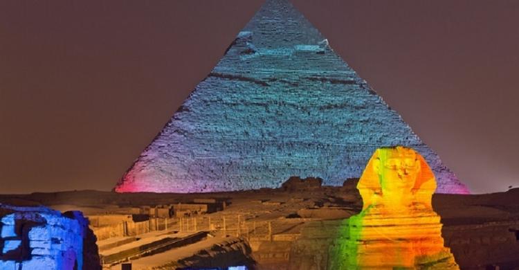 Show de luces y sonido en Giza