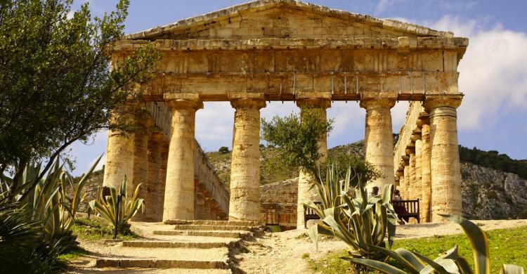 segesta sicilia