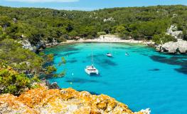 Catamarán por calas del norte de Menorca Catamarán por calas del norte de Menorca