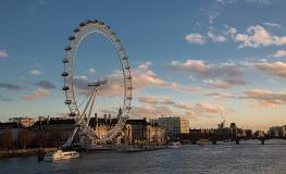 London Eye a orillas del río Támesis London Eye a orillas del río Támesis