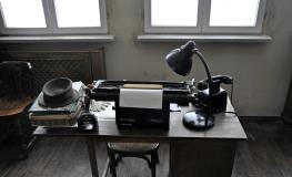 Mobiliario original de Oskar Schindler Mobiliario original de Oskar Schindler