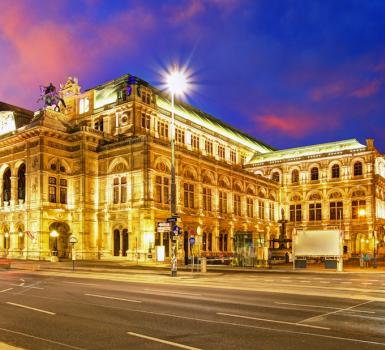 La Ópera de Viena iluminada La Ópera de Viena iluminada