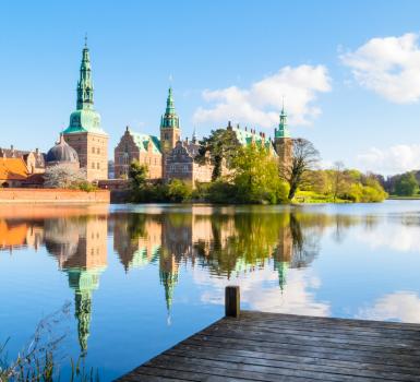 Vistas de Frederiksborg desde el lago Slotsso Vistas de Frederiksborg desde el lago Slotsso