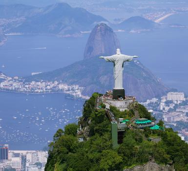 Vista panorámica de Río, Cristo Redentor y Pan de Azúcar Vista panorámica de Río, Cristo Redentor y Pan de Azúcar