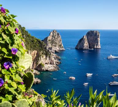 Vistas desde lo alto de la isla Vistas Capri Italia