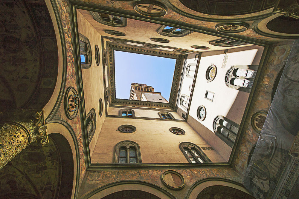 Galería de los Uffizi desde el patio interior