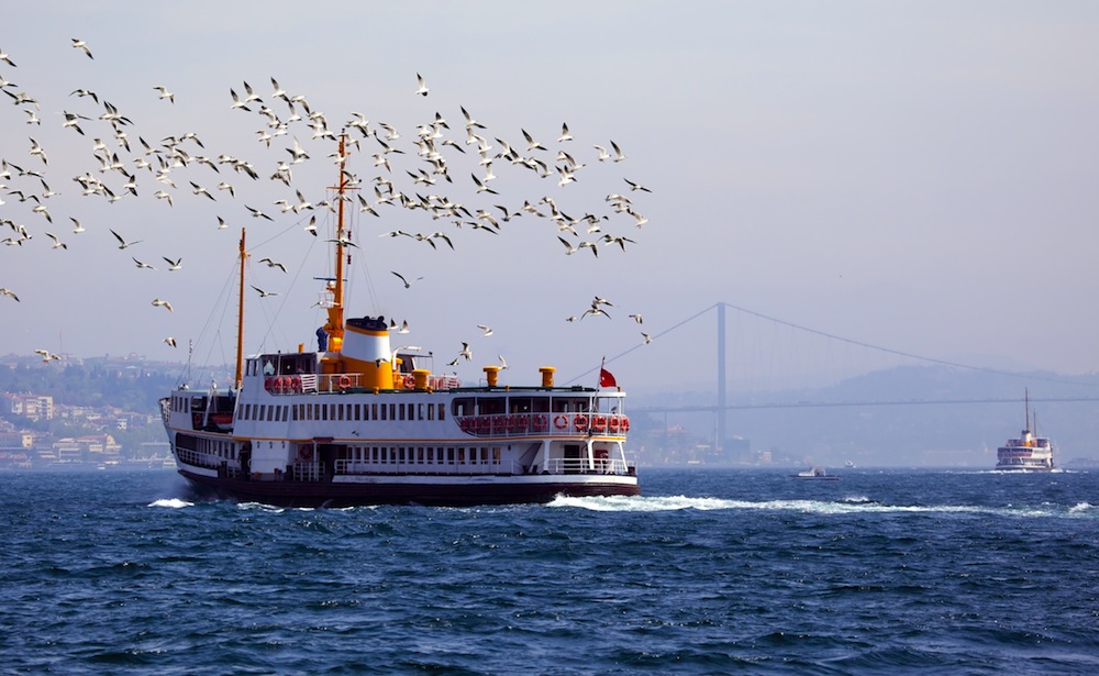 Barco en Estambul