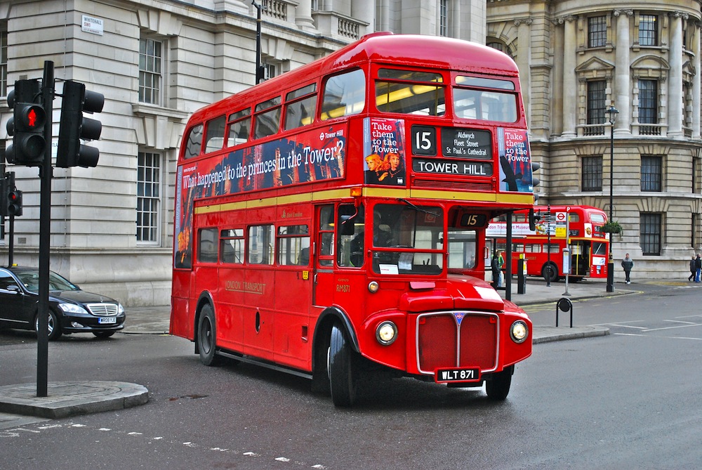 Universal Noche Bourgeon Transporte Publico De Londres Cívico Tigre Montar 