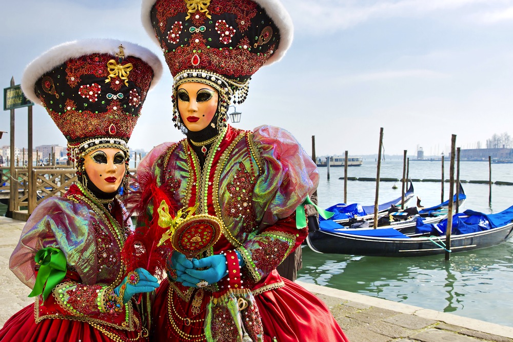 Carnaval de Venecia, Una mujer con el típico disfraz veneci…