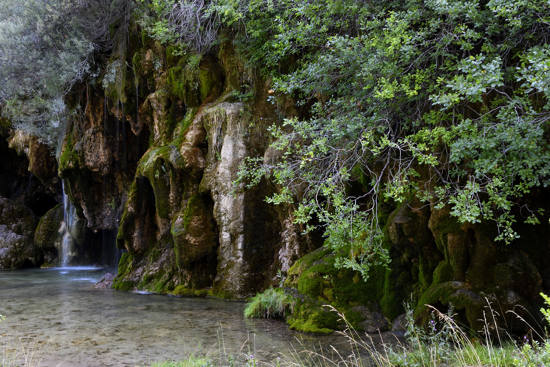 Nacimiento del Río Cuervo, cerca de Cuenca