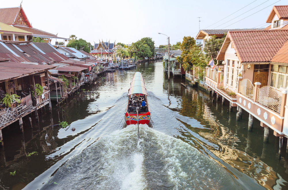 Paseo en barco por los canales