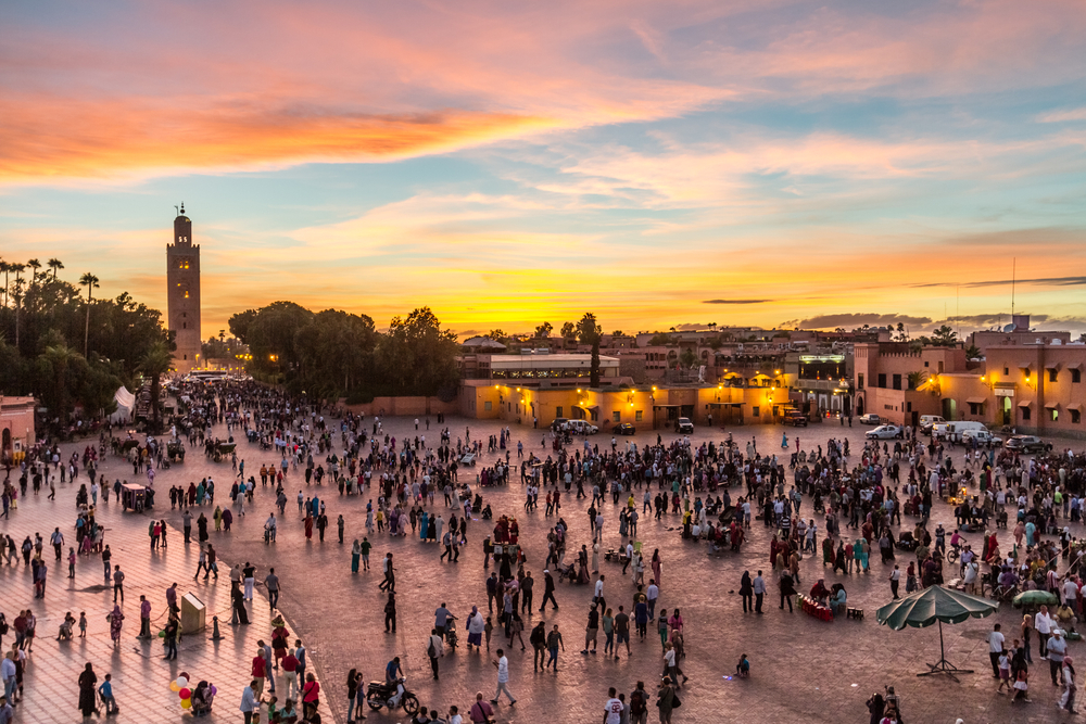 Atardecer en la Plaza de Jemaa el Fna en Marrakech