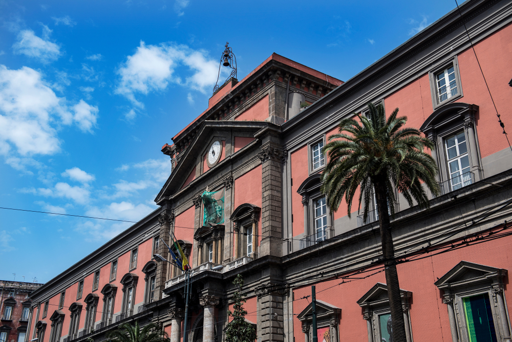 Frente del Museo Arqueológico 