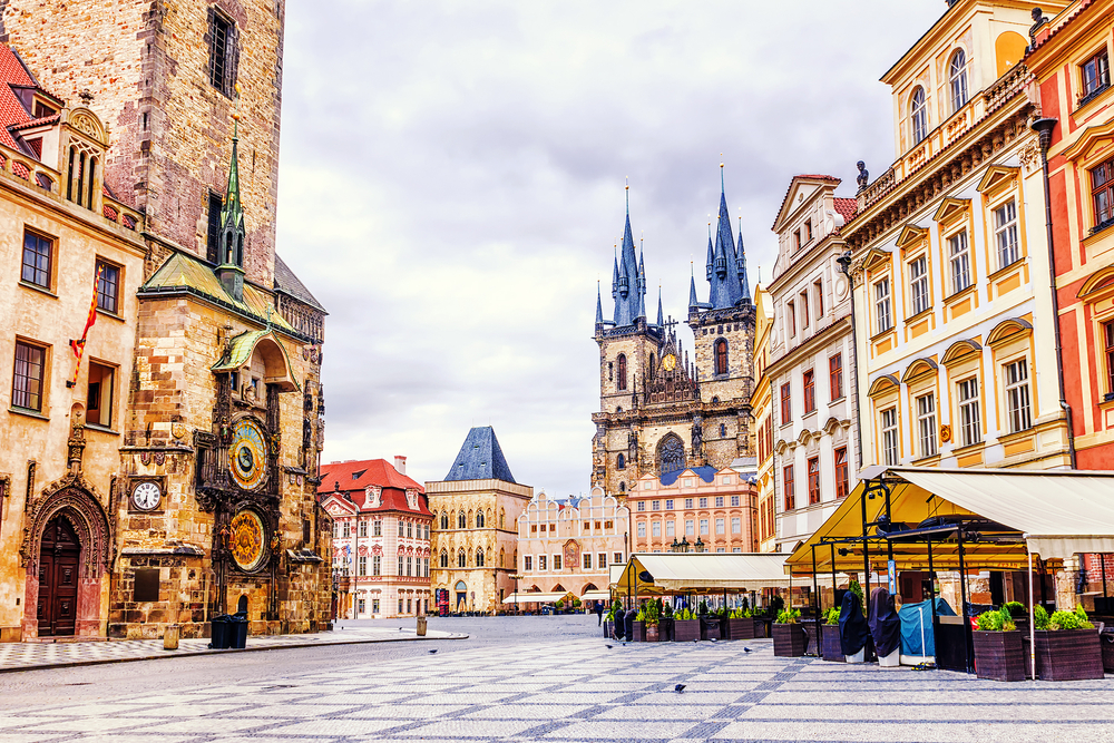 La Plaza de la Ciudad Vieja es uno de los grandes atractivos de Praga