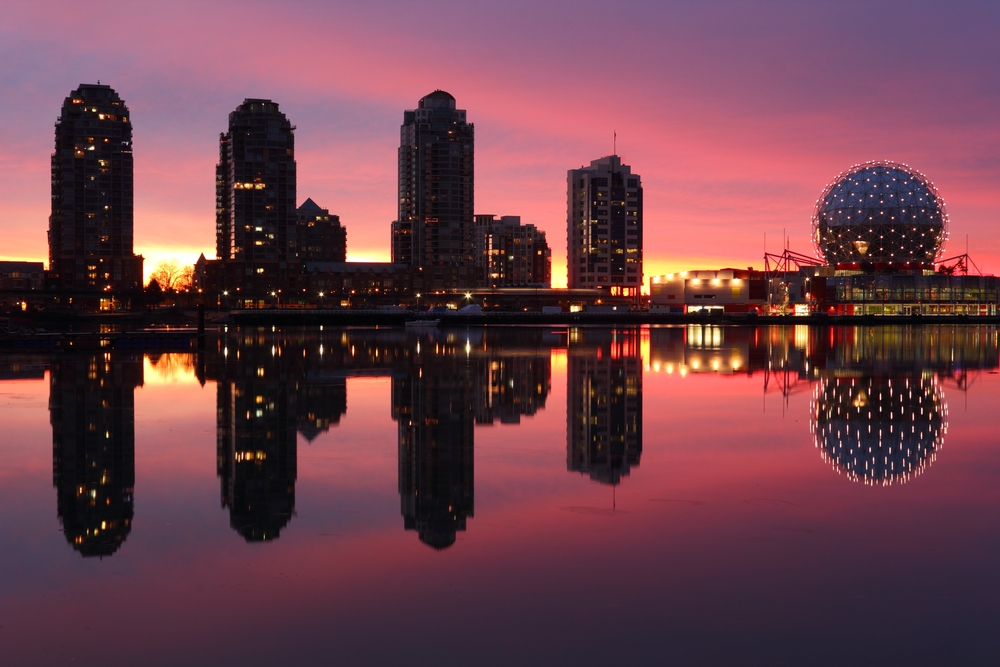 Science World de Vancouver al atardecer