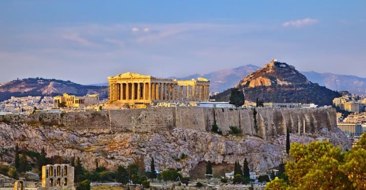 Acrópolis de Atenas y el Monte Licabeto