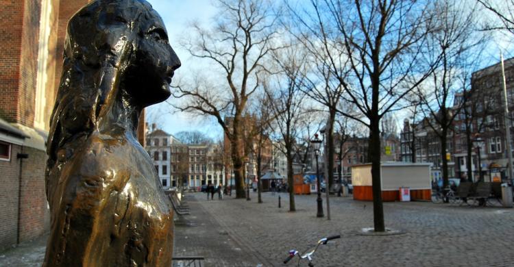 Estatua de Ana Frank