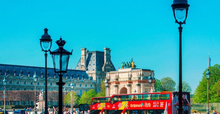 Calles de París desde el autobús turístico