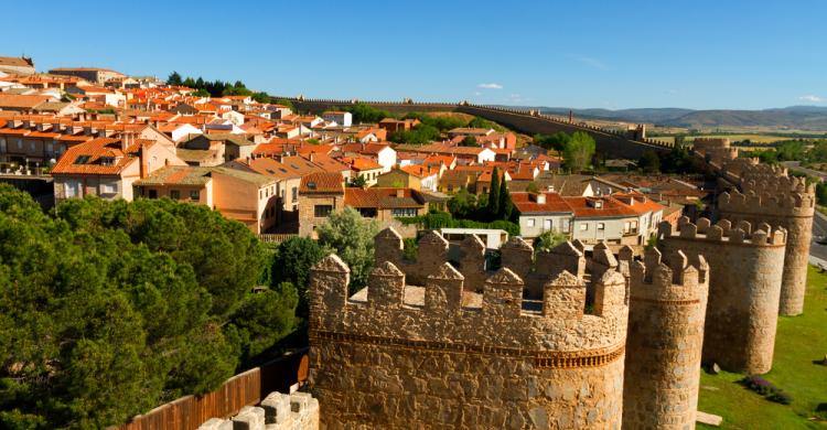 Vistas de la ciudad de Ávila y sus murallas