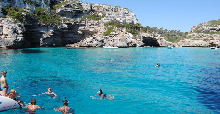 Baño y snorkel por las calas de Bahía de Palma