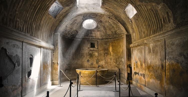 Antiguos baños públicos de Pompeya