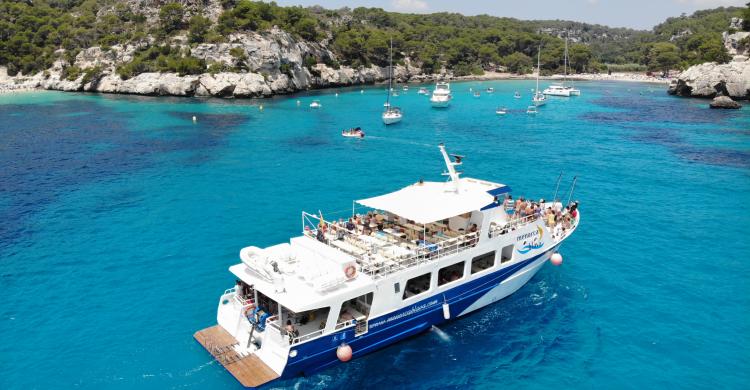 Excursión en barco por el sur de Menorca