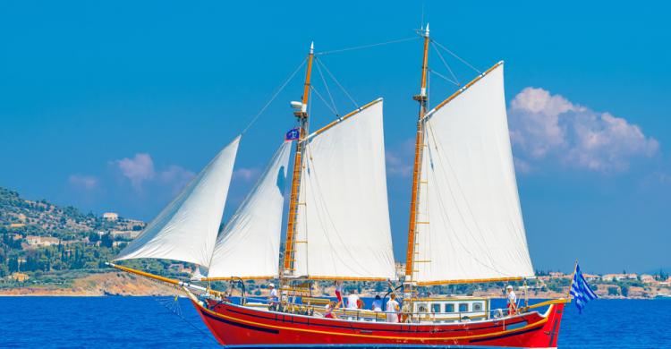Embarcación tradicional de las islas griegas