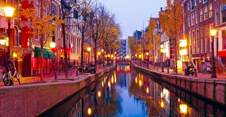 Canales del Barrio Rojo de Ámsterdam