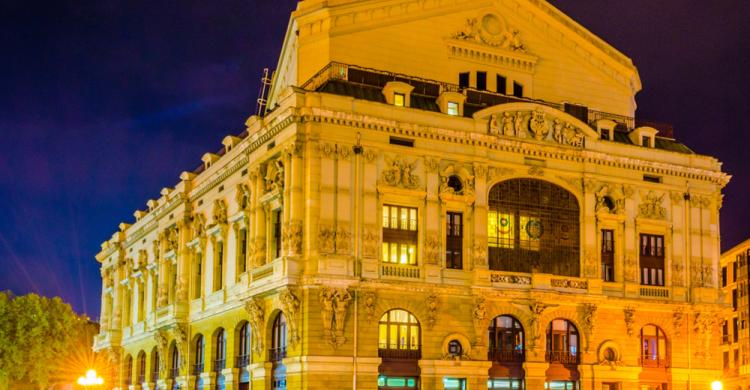 Teatro de Arriaga de noche