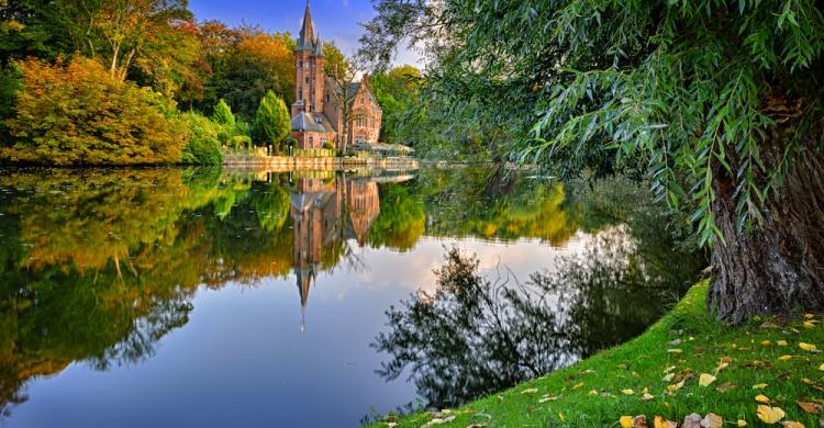 Lago del Amor Brujas