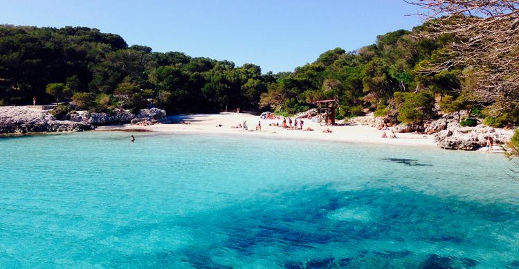 Paseo en barco por las calas del sur de Menorca desde Cala Galdana