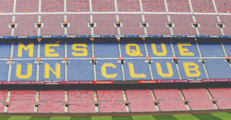 Mosaico en las gradas del estadio