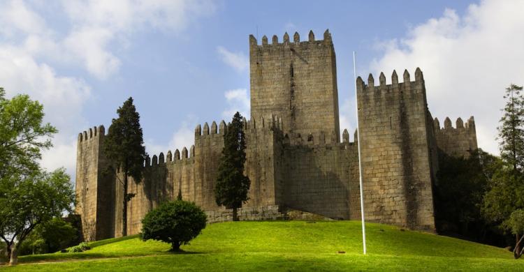 castillo-guimaraes