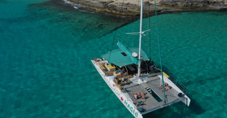 A bordo del catamarán por la Bahía de Palma