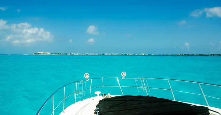 Excursión de un día a Isla Mujeres en Catamarán