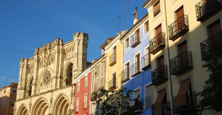 Vista de la Catedral desde las calles de Cuenca
