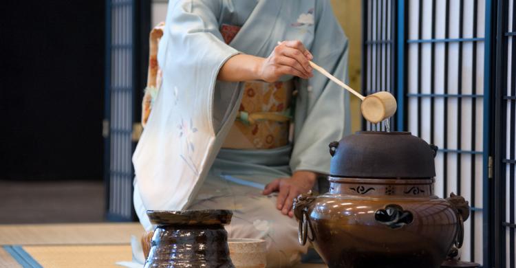 Ceremonia del té en el templo Jotoku-ji