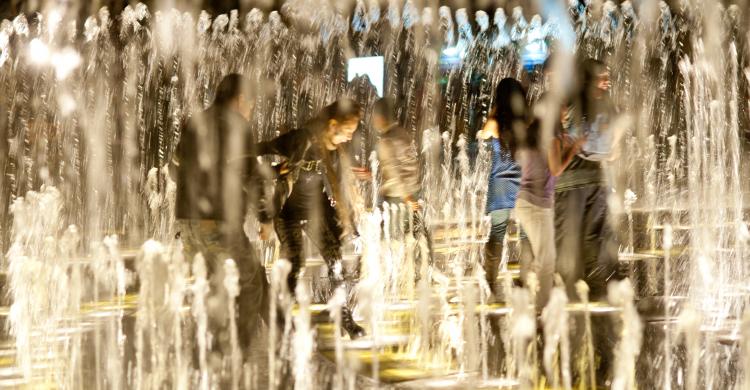 Espectáculo de luces, sonido y agua