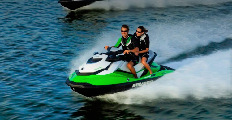 Velocidad y adrenalina en playas paradisíacas