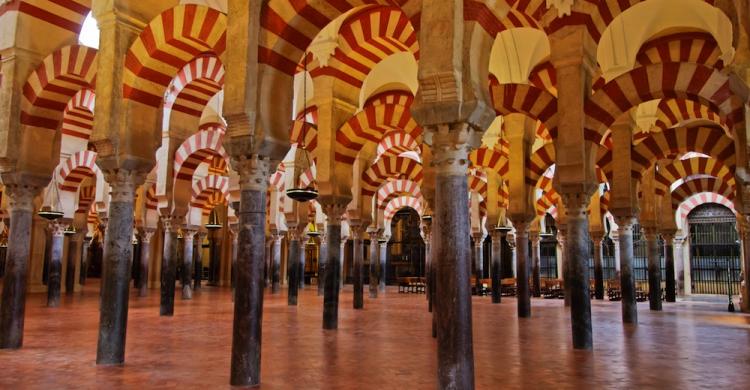 Interior de la Mezquita-Catedral de Córdoba